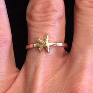 Gold Tone Starfish Ring